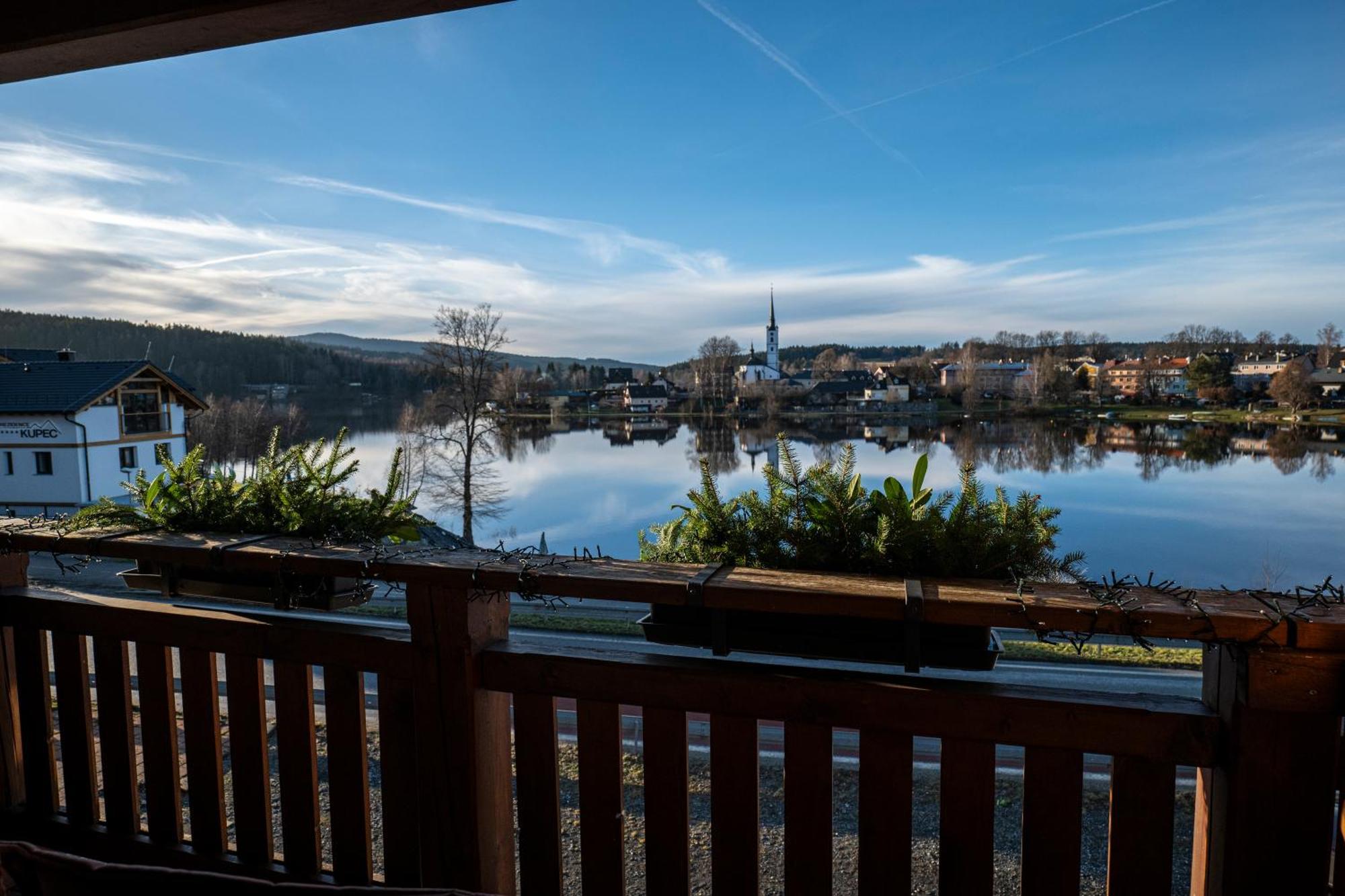 Hotel Leyla Frymburk Exteriör bild