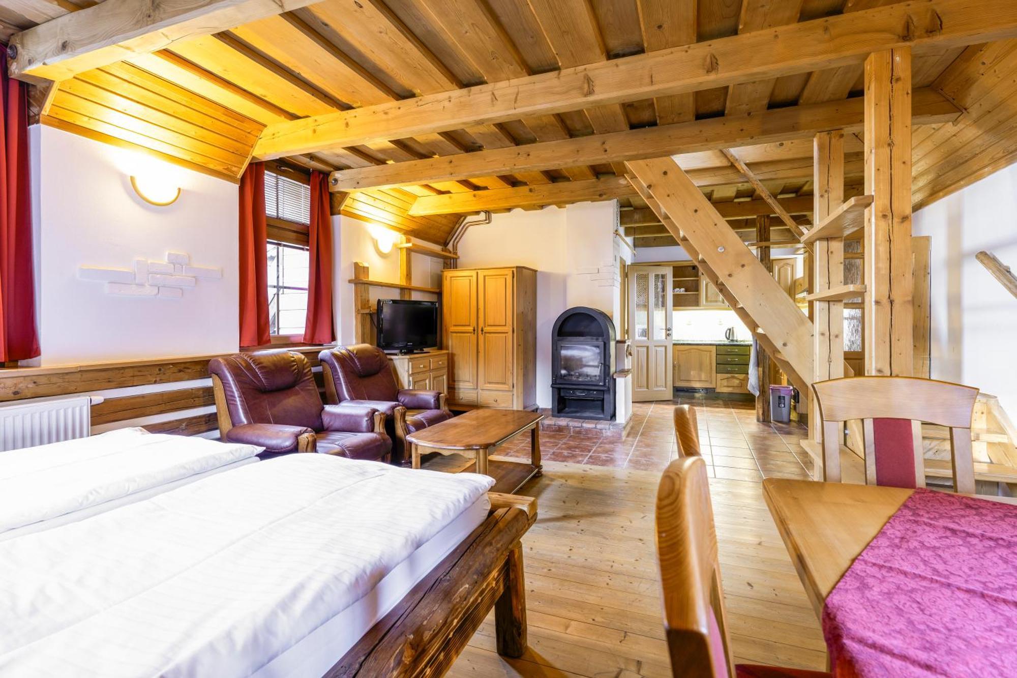 Hotel Leyla Frymburk Exteriör bild