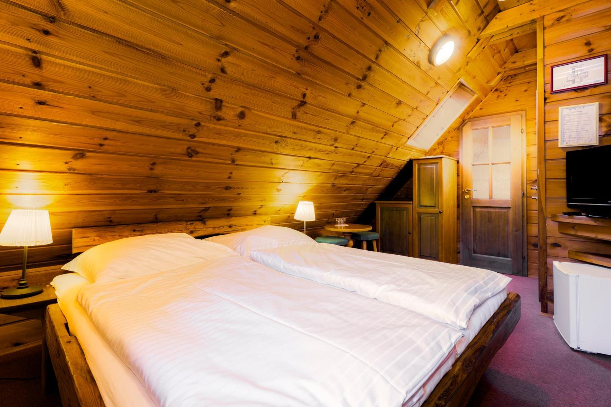 Hotel Leyla Frymburk Exteriör bild