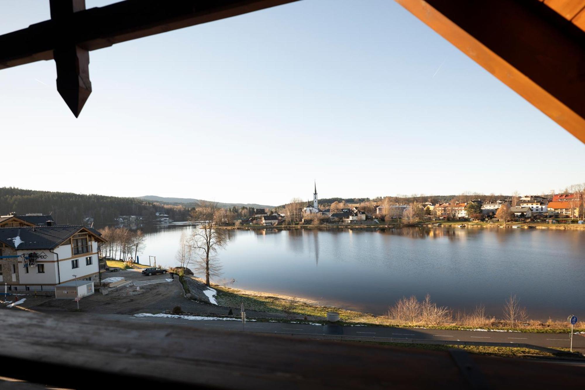 Hotel Leyla Frymburk Exteriör bild