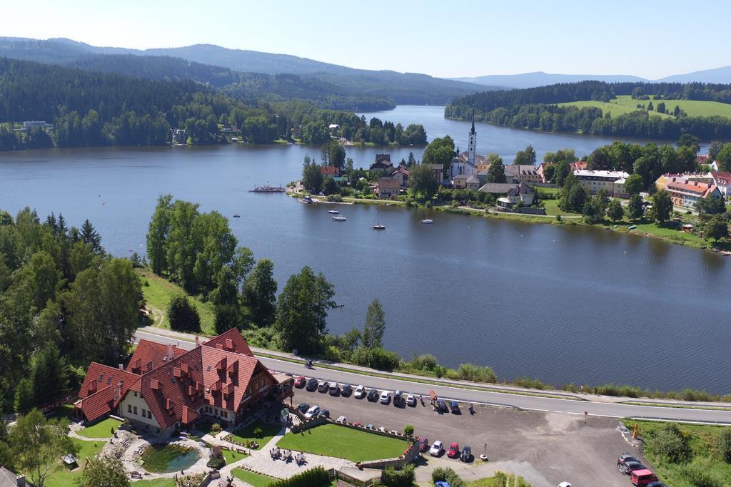 Hotel Leyla Frymburk Exteriör bild