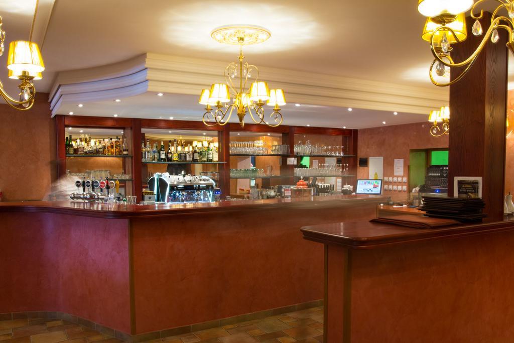 Hotel Leyla Frymburk Exteriör bild